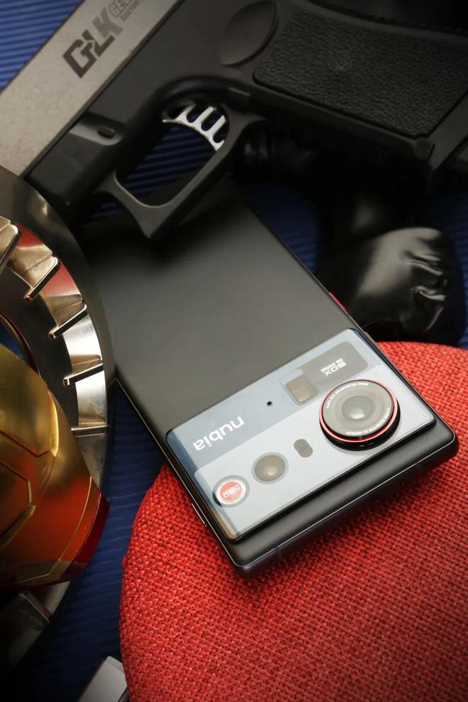 ”!努比亚 Z80 Ultra深度体验不朽情缘网站一台不妥协的“街拍游戏机(图8) ”!努比亚 Z80 Ultra深度体验不朽情缘网站一台不妥协的“街拍游戏机(图8)